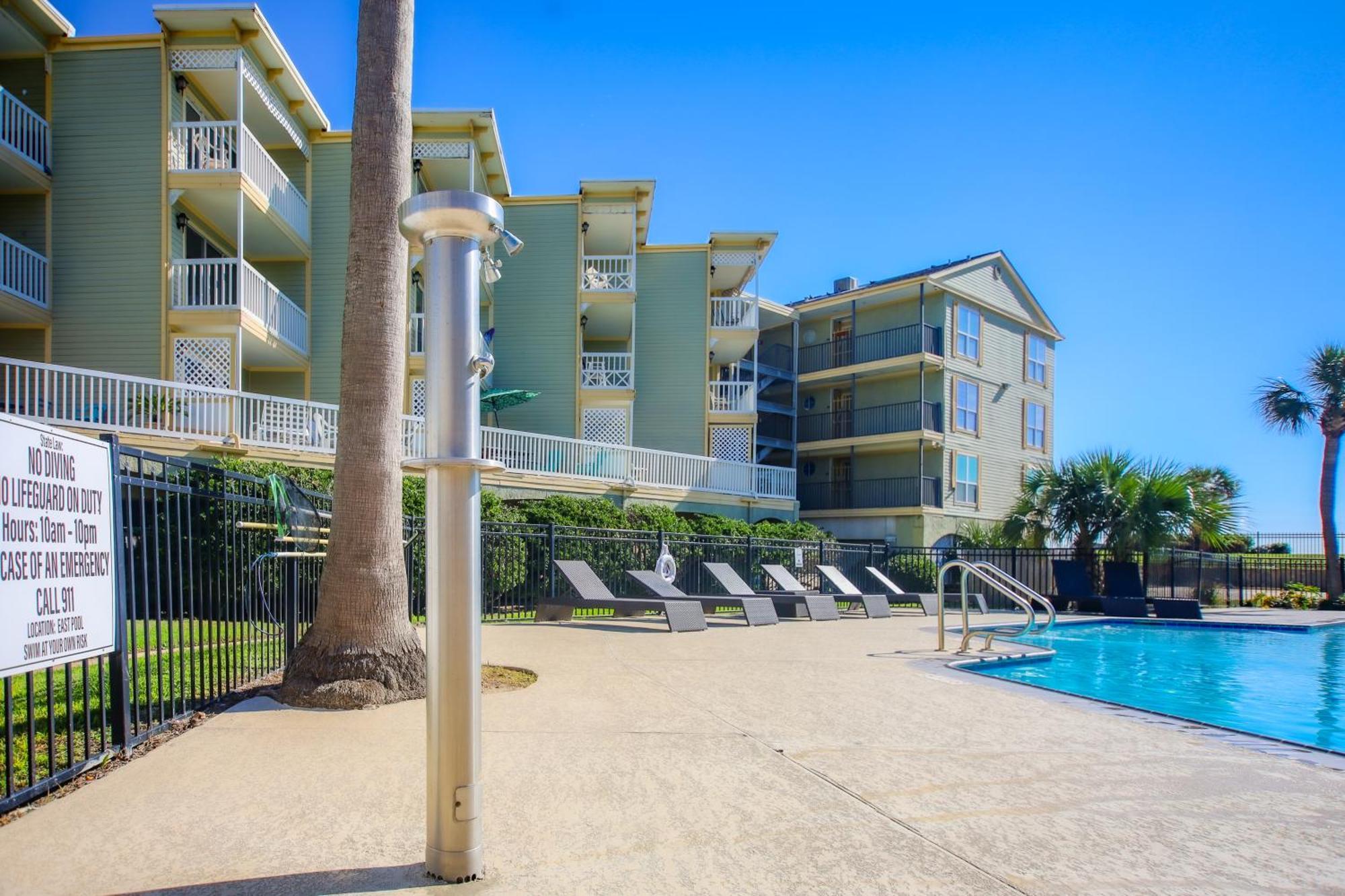 Sea-Renity Heated Pools Steps To The Beach Галвестън Екстериор снимка